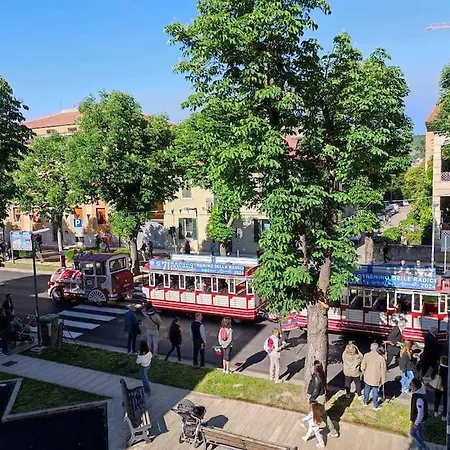 Residenza Della Baronessa 3bdr Charm Fronte Cinema * أسكولي بيتشينو