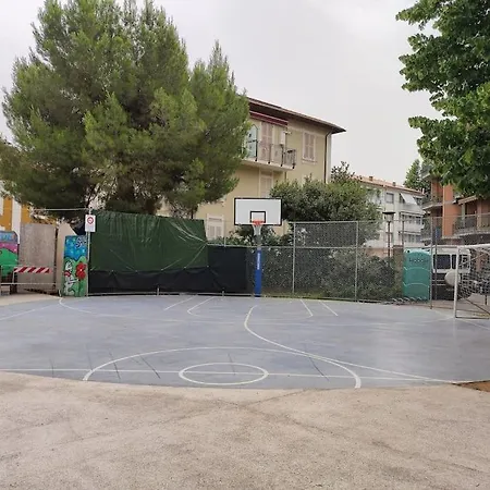 Residenza Della Baronessa 3bdr Charm Fronte Cinema * أسكولي بيتشينو